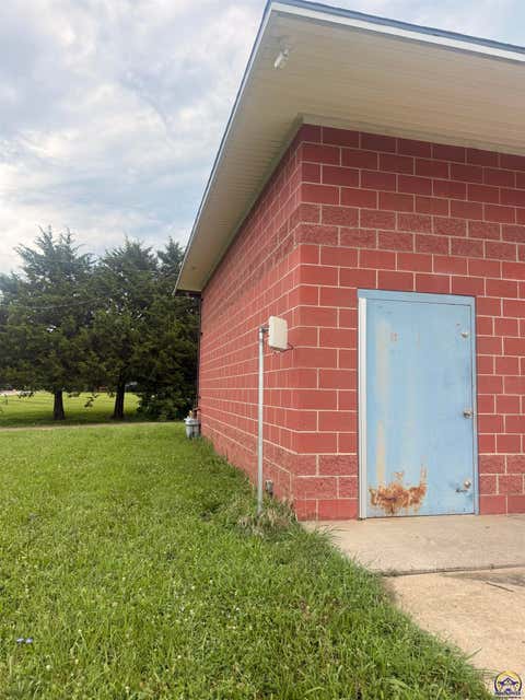Tiny photo for 106 N Main St, Eskridge, KS 66423 (MLS # 245807)