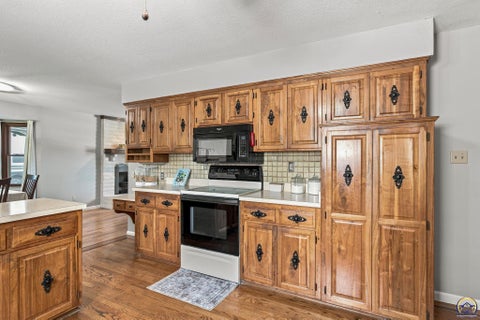 Tiny photo for 3418 SE Burton St, Topeka, KS 66605 (MLS # 245768)