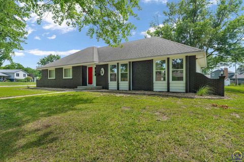 Tiny photo for 1837 SW Cheyenne Rd, Topeka, KS 66614 (MLS # 244916)