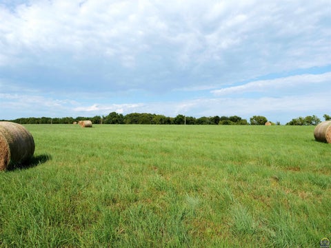 Tiny photo for 3 NW Jennings Rd, Topeka, KS 66618 (MLS # 246130)