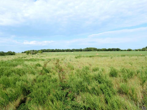 Tiny photo for 3 NW Jennings Rd, Topeka, KS 66618 (MLS # 246130)
