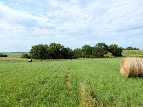 Tiny photo for 3 NW Jennings Rd, Topeka, KS 66618 (MLS # 246130)