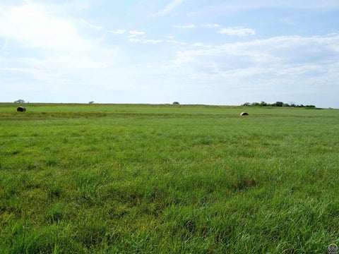 Tiny photo for 3 NW Jennings Rd, Topeka, KS 66618 (MLS # 246130)