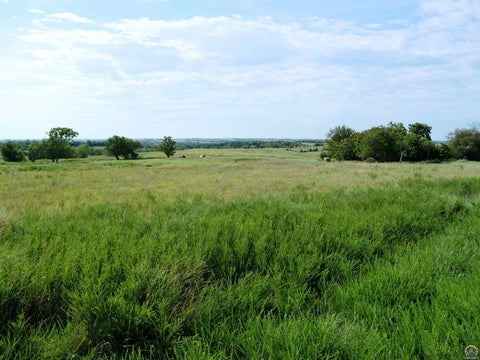Tiny photo for 3 NW Jennings Rd, Topeka, KS 66618 (MLS # 246130)