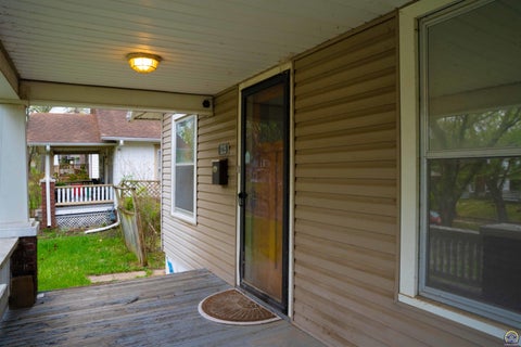 Tiny photo for 1225 SW Jewell Ave, Topeka, KS 66604 (MLS # 243925)