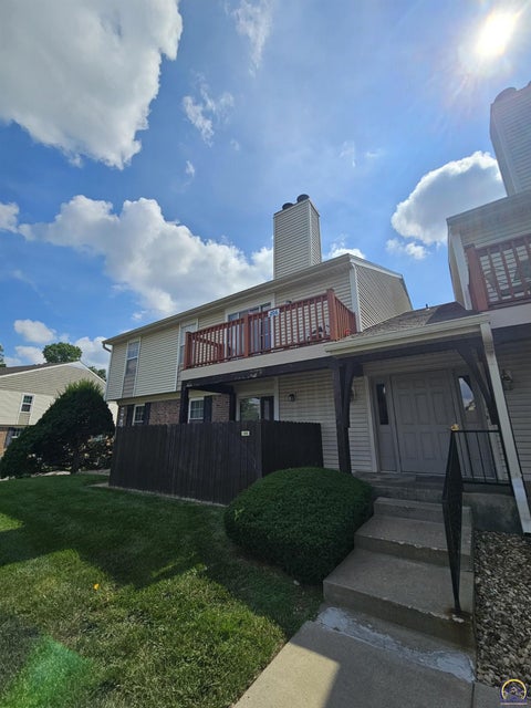 Photo of 3019 SW Maupin Ln #208, Topeka, KS 66614 (MLS # 245184)