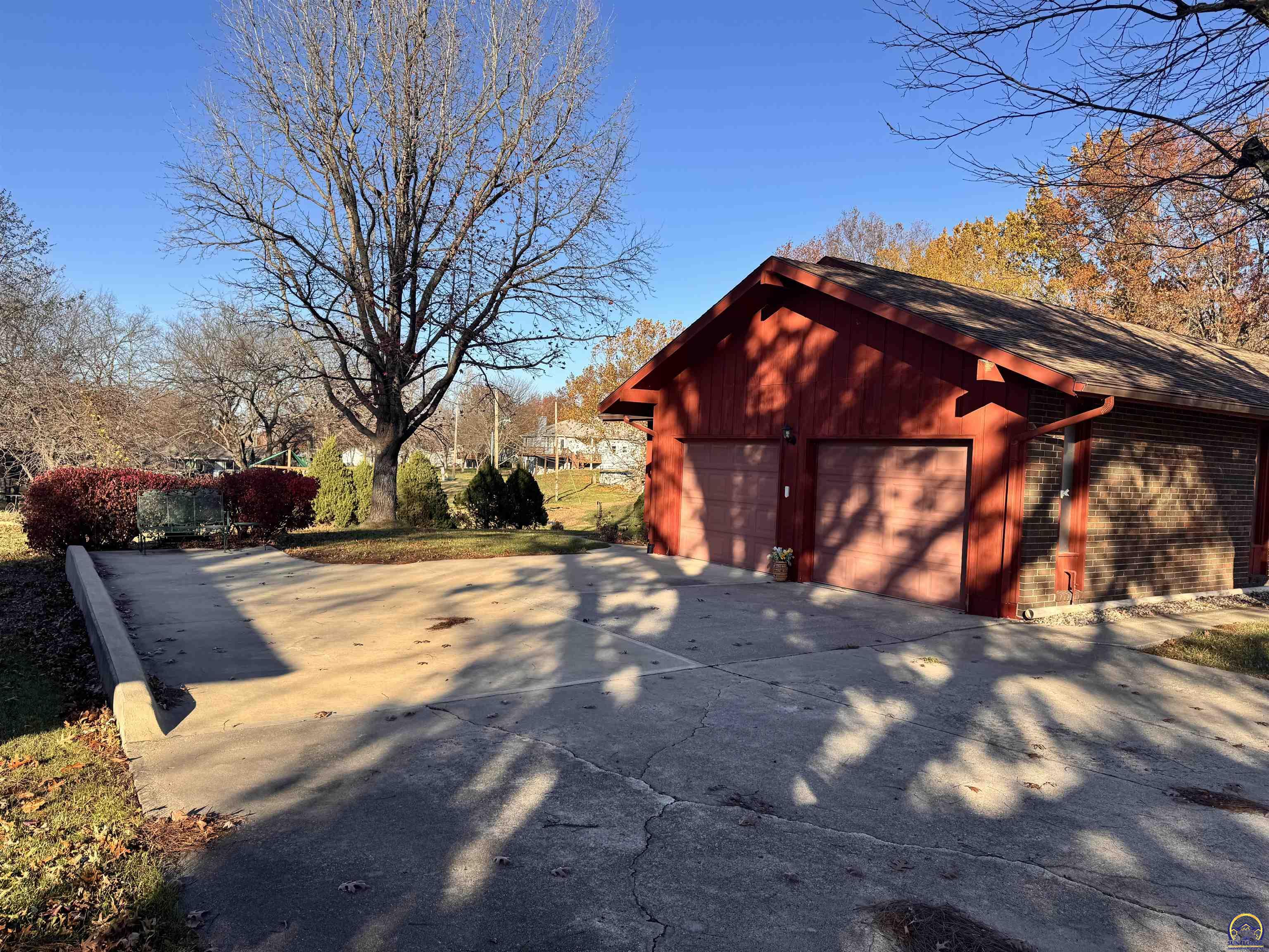 Osawatomie, Kansas 66064, United States, 3 Bedrooms Bedrooms, ,4 BathroomsBathrooms,Residential,Pending,29852