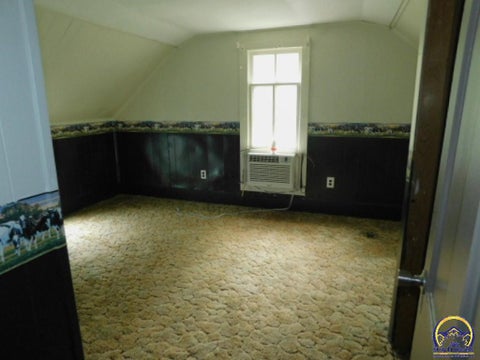 Tiny photo for 309 Wisconsin Ave, Holton, KS 66436 (MLS # 246247)
