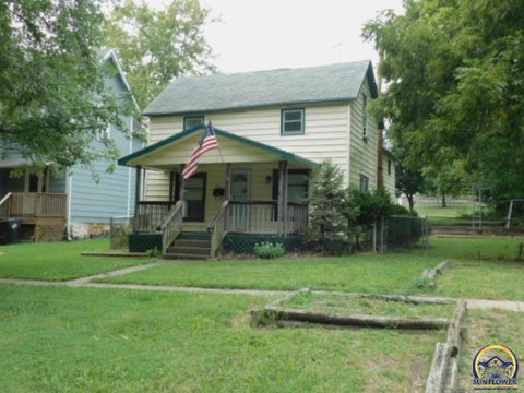 Photo of 309 Wisconsin Ave, Holton, KS 66436 (MLS # 246247)