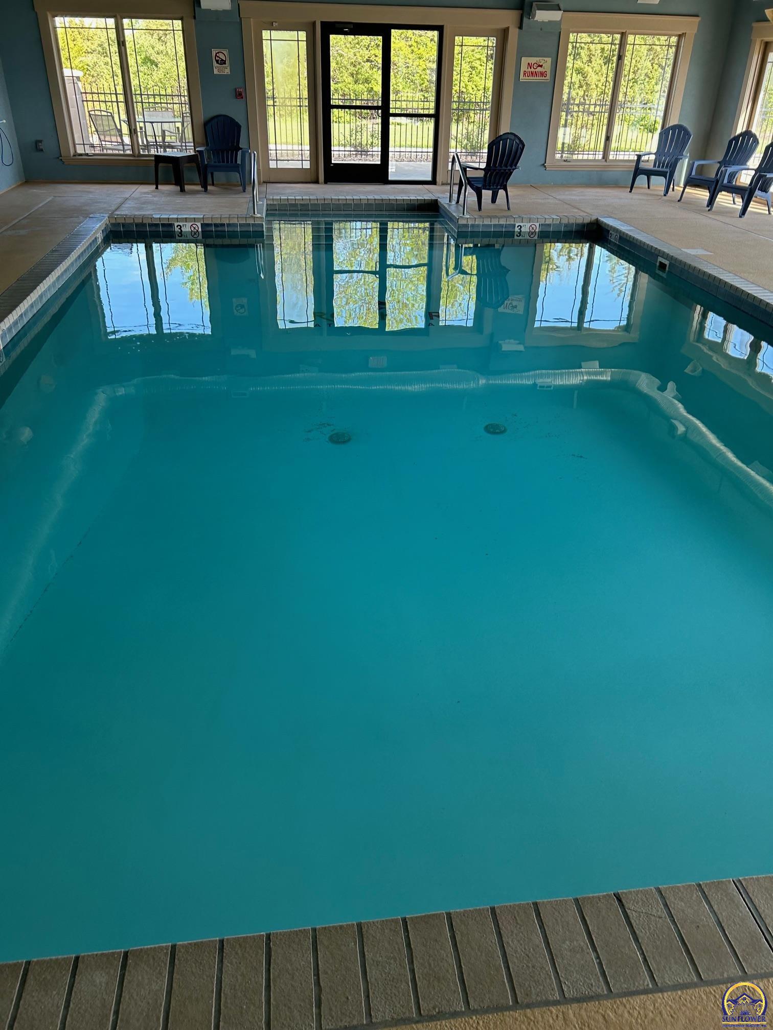 Topeka, Kansas 66609, United States, 4 Bedrooms Bedrooms, ,3 BathroomsBathrooms,Residential,Pending,59602