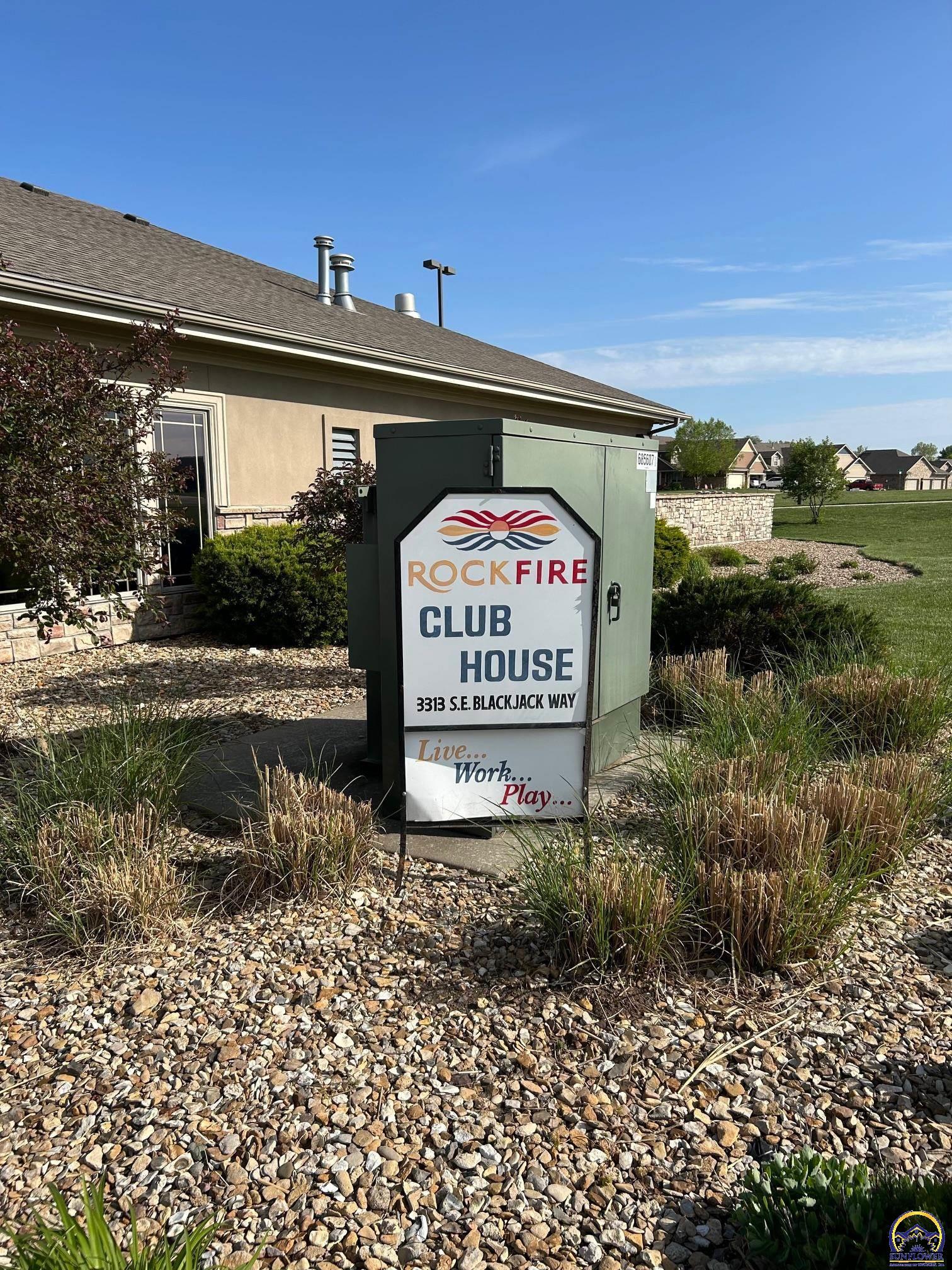 Topeka, Kansas 66609, United States, 4 Bedrooms Bedrooms, ,3 BathroomsBathrooms,Residential,Pending,59602