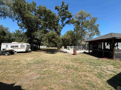 Tiny photo for 300 W Maple St, Hartford, KS 66854 (MLS # 246253)