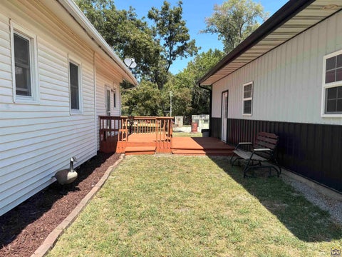 Tiny photo for 300 W Maple St, Hartford, KS 66854 (MLS # 246253)