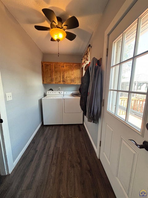 Tiny photo for 300 W Maple St, Hartford, KS 66854 (MLS # 246253)