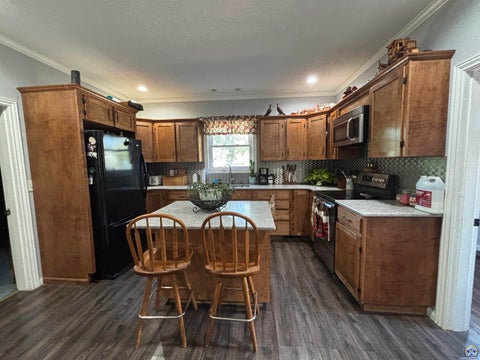 Tiny photo for 300 W Maple St, Hartford, KS 66854 (MLS # 246253)