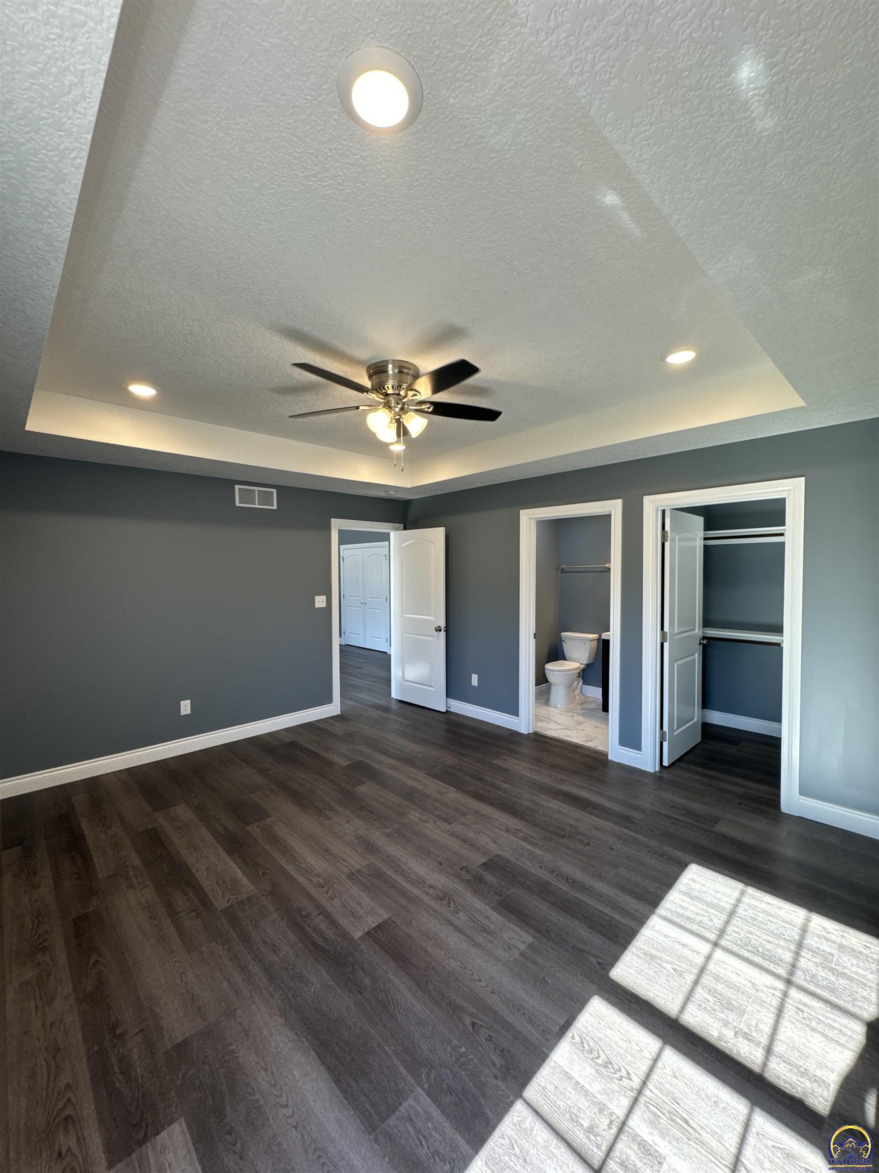 Holton, Kansas 66436, United States, 4 Bedrooms Bedrooms, ,2 BathroomsBathrooms,Residential,Pending,67670