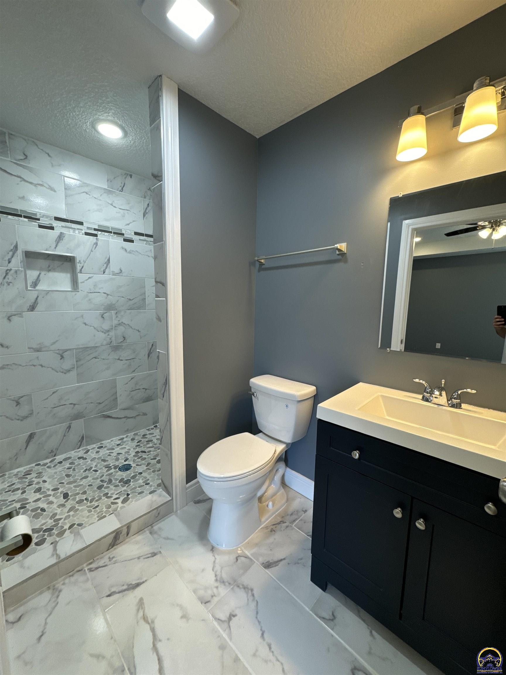 Holton, Kansas 66436, United States, 4 Bedrooms Bedrooms, ,2 BathroomsBathrooms,Residential,Pending,67670