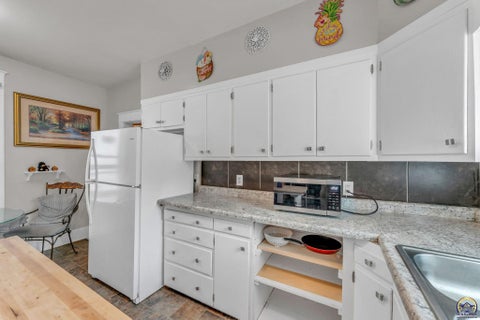 Tiny photo for 2622 SE Adams St, Topeka, KS 66605 (MLS # 245913)