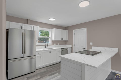 Tiny photo for 831 Elm St, Lawrence, KS 66044 (MLS # 246760)