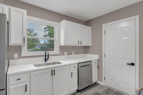 Tiny photo for 831 Elm St, Lawrence, KS 66044 (MLS # 246760)