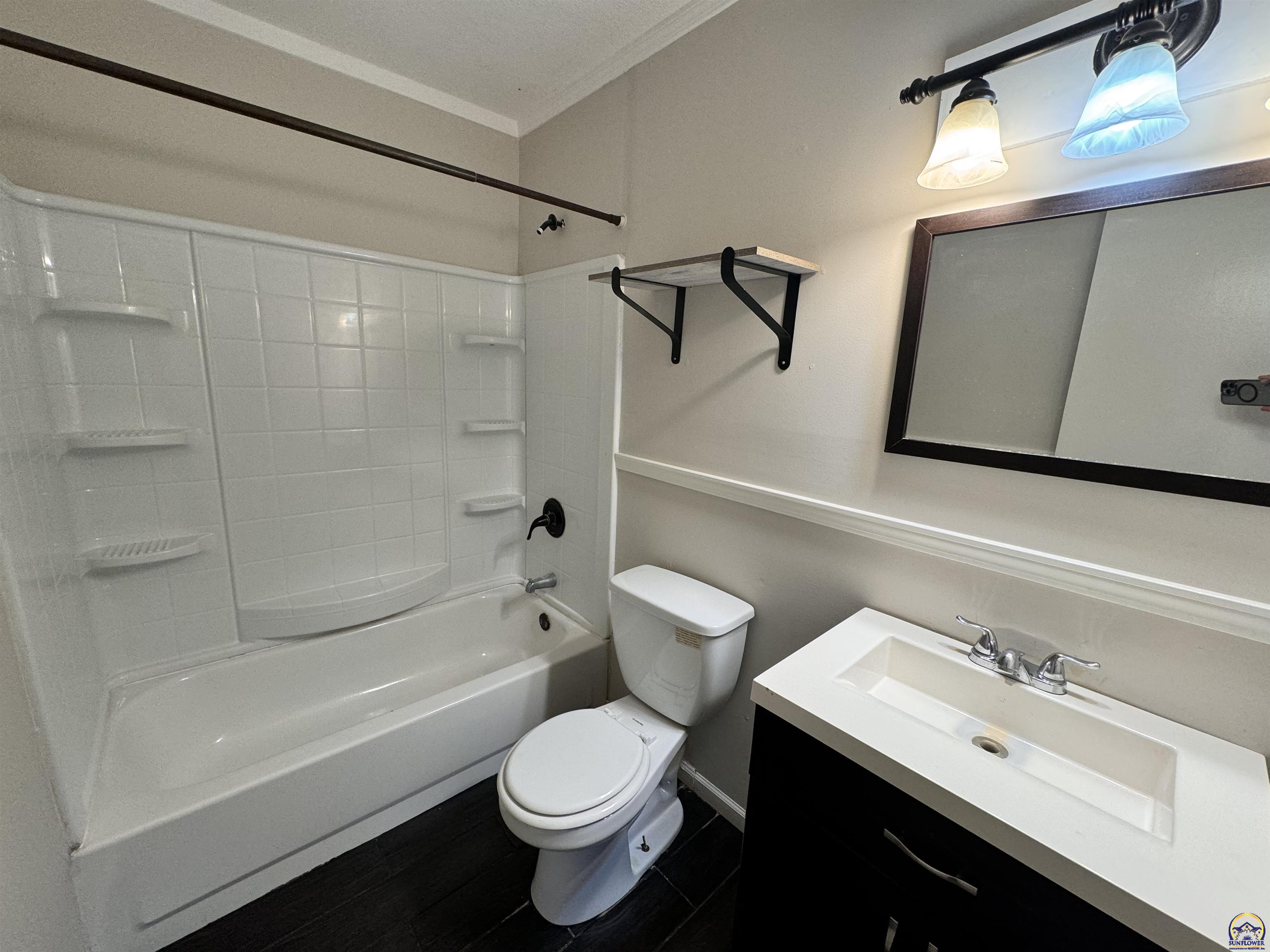 Topeka, Kansas 66611, United States, 3 Bedrooms Bedrooms, ,1 BathroomBathrooms,Residential,Pending,61359