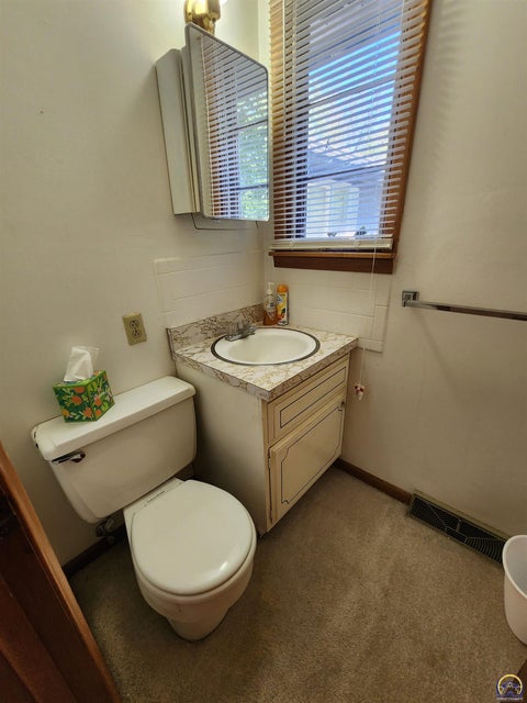 Tiny photo for 811 Homewood St, Emporia, KS 66801 (MLS # 246439)