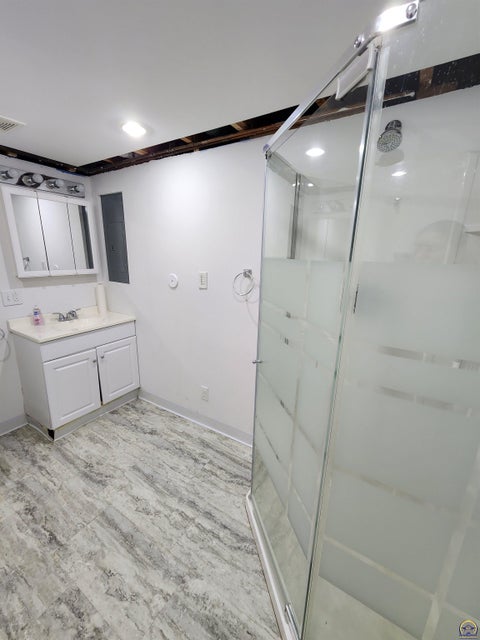 Tiny photo for 811 Homewood St, Emporia, KS 66801 (MLS # 246439)