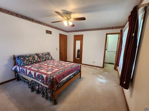 Tiny photo for 811 Homewood St, Emporia, KS 66801 (MLS # 246439)