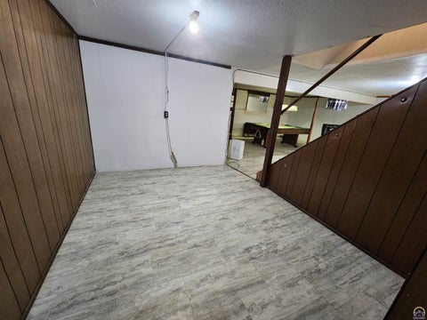 Tiny photo for 811 Homewood St, Emporia, KS 66801 (MLS # 246439)