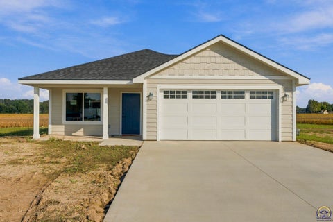 Photo of 1923 NW Greenwood Ct, Topeka, KS 66608 (MLS # 246810)