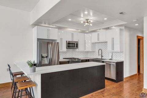 Tiny photo for 709 S Kansas Ave, Topeka, KS 66603 (MLS # 243754)