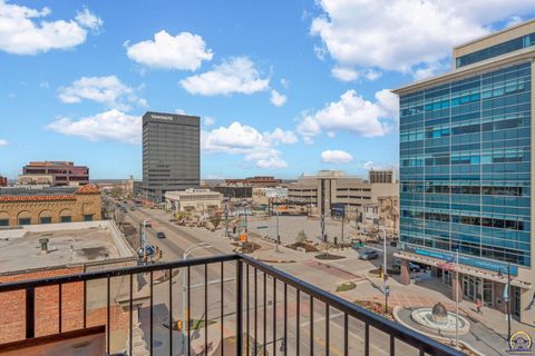 Tiny photo for 709 S Kansas Ave, Topeka, KS 66603 (MLS # 243754)