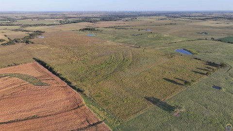 Tiny photo for 900 Road 310, Allen, KS 66833 (MLS # 246790)