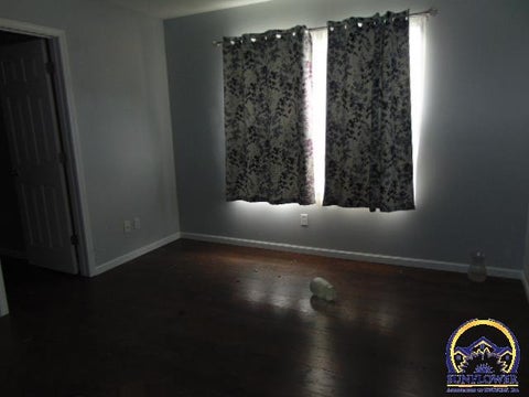 Tiny photo for 1314 Marshall Ct, Junction City, KS 66441 (MLS # 246310)