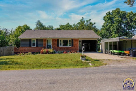 Photo of 115 E 3rd St, Holton, KS 66436 (MLS # 246413)