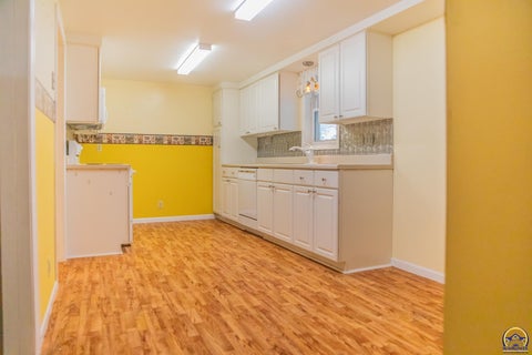 Tiny photo for 623 N 900 Rd, Lawrence, KS 66047 (MLS # 245739)