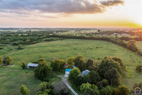 Tiny photo for 623 N 900 Rd, Lawrence, KS 66047 (MLS # 245739)