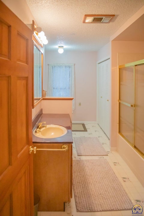 Tiny photo for 623 N 900 Rd, Lawrence, KS 66047 (MLS # 245739)