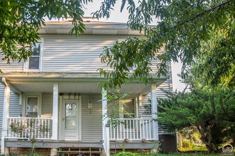 Tiny photo for 623 N 900 Rd, Lawrence, KS 66047 (MLS # 245739)
