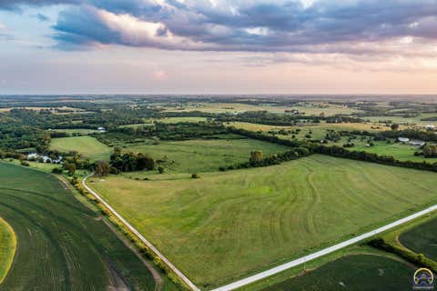 Tiny photo for 623 N 900 Rd, Lawrence, KS 66047 (MLS # 245739)