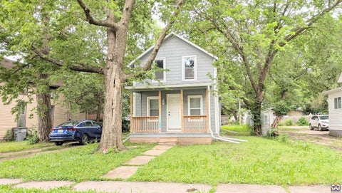 Photo of 405 State St, Emporia, KS 66801 (MLS # 244848)