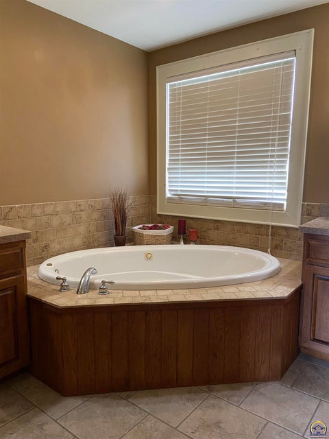 Tiny photo for 7111 SW Wheatfield Ln, Topeka, KS 66619 (MLS # 245103)