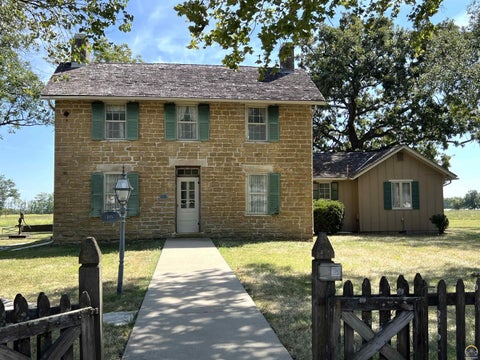 Photo of 315 E Logan Ave, Emporia, KS 66801 (MLS # 246375)