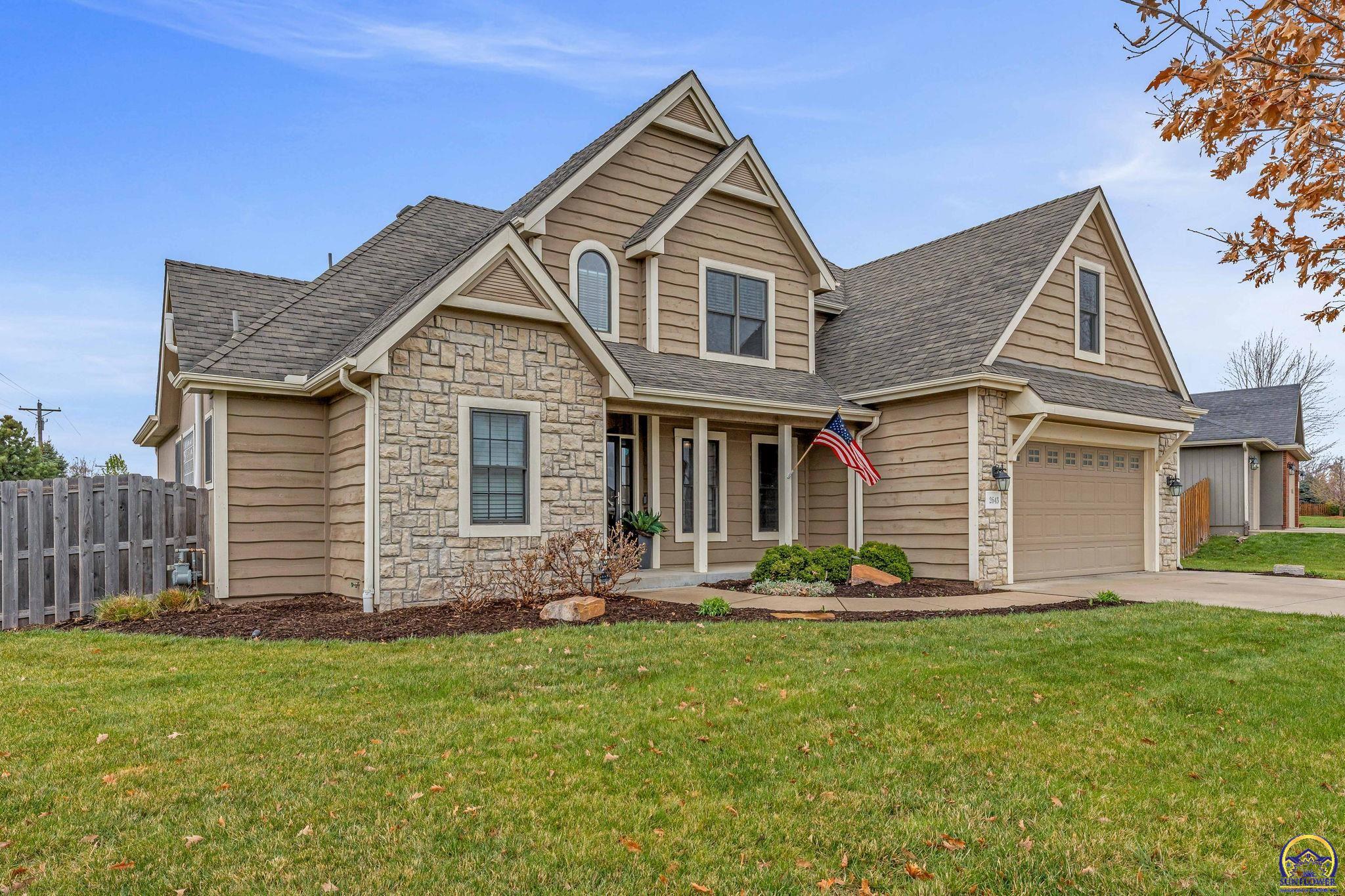 Topeka, Kansas 66614, United States, 5 Bedrooms Bedrooms, ,4 BathroomsBathrooms,Residential,Pending,61335