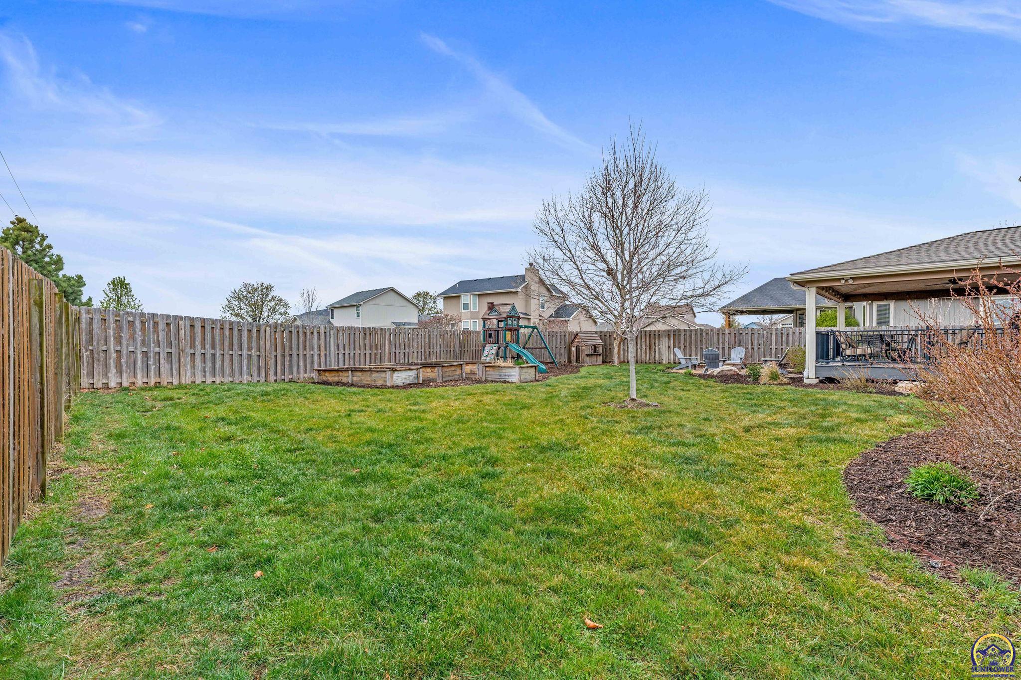 Topeka, Kansas 66614, United States, 5 Bedrooms Bedrooms, ,4 BathroomsBathrooms,Residential,Pending,61335