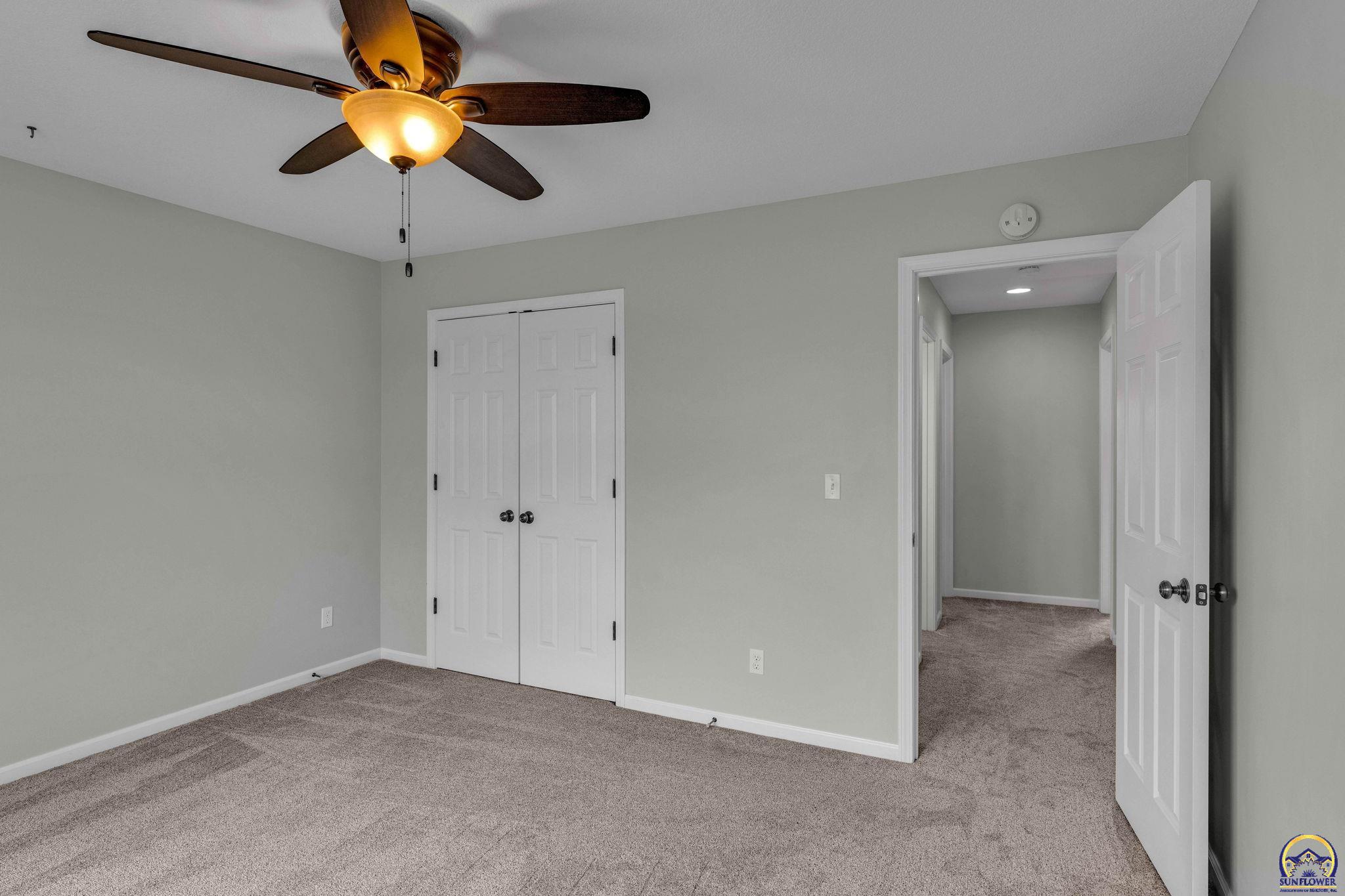 Topeka, Kansas 66614, United States, 5 Bedrooms Bedrooms, ,4 BathroomsBathrooms,Residential,Pending,61335