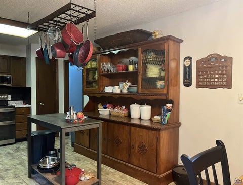 Tiny photo for 2769 SE Allen Dr, Topeka, KS 66605 (MLS # 244576)