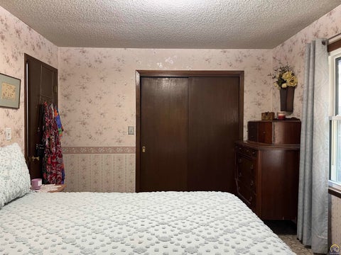 Tiny photo for 2769 SE Allen Dr, Topeka, KS 66605 (MLS # 244576)