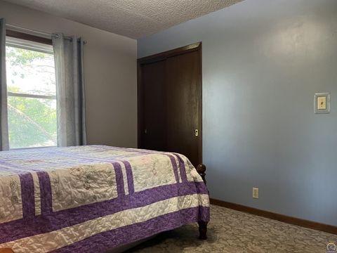 Tiny photo for 2769 SE Allen Dr, Topeka, KS 66605 (MLS # 244576)