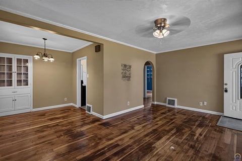 Tiny photo for 838 SW Webster Ave, Topeka, KS 66606 (MLS # 246330)
